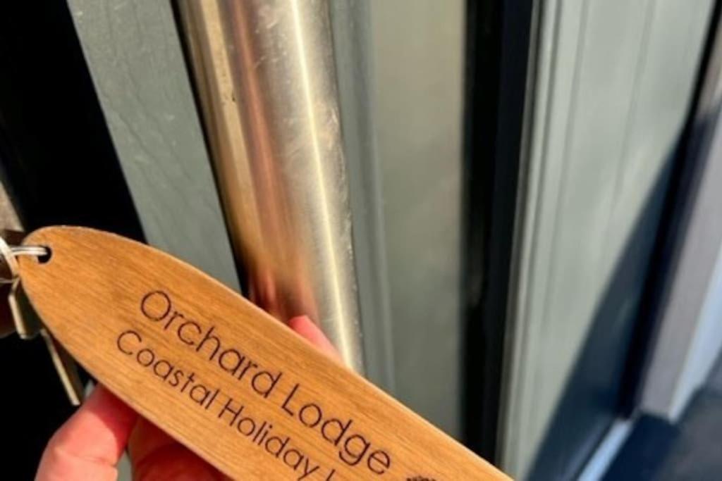 Saint Brides Major Orchard Lodge -Coastal Retreat, New Build, Village Views, Private Garden And Terrace מראה חיצוני תמונה